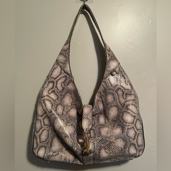 G.I.L.I Embossed Leather Hobo Bag - Picture 3 of 13